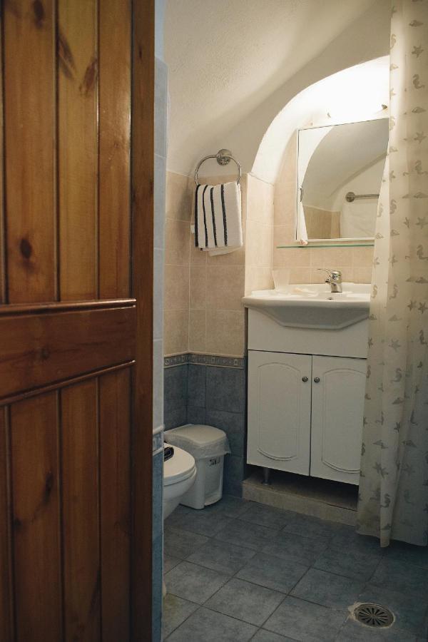 Yi Artistry 1-Bedroom Medieval Holiday House Kalamoti Eksteriør bilde